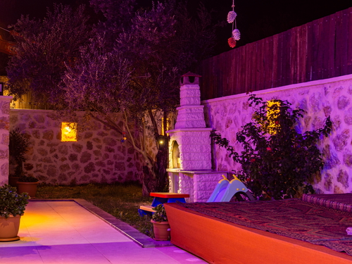  gece  -  Kasım
  | Kalkan Patara'da Muhafazakar Villada Özel Havuzlu Tatil – 5 Kişilik Konfor
